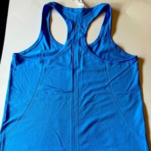 Lululemon Swiftly Tech Racerback Tank Aero Blue Size 10